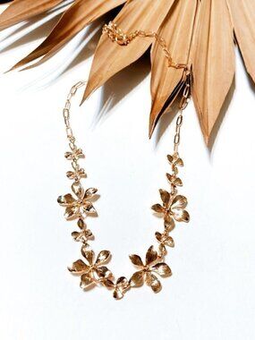 Goldflowernecklace926